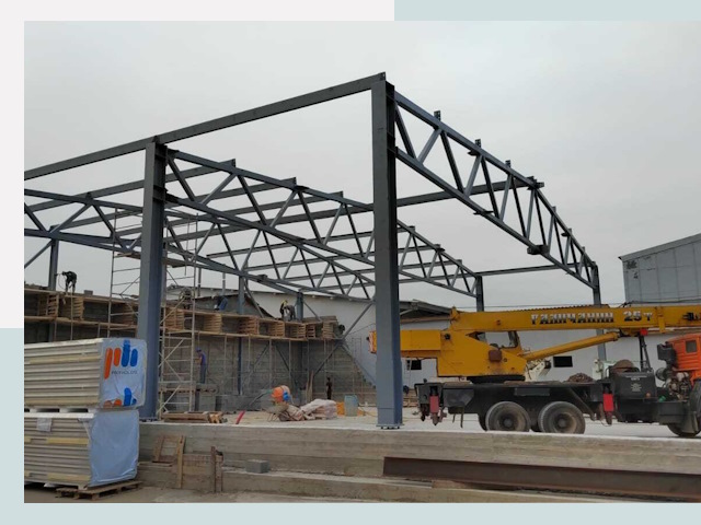 Строительство цехов в Устях-Илимске