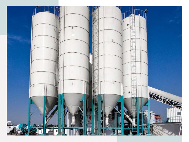 Строительство цементных силосов в Устях-Илимске