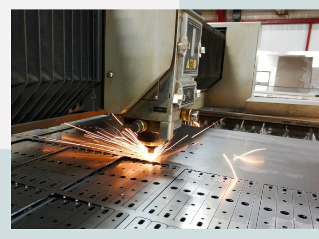 Лазерная резка металла в Устях-Илимске от 624 руб.